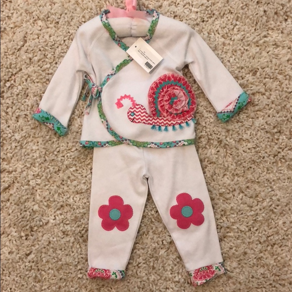 MUDPIE baby take home set. NWT.